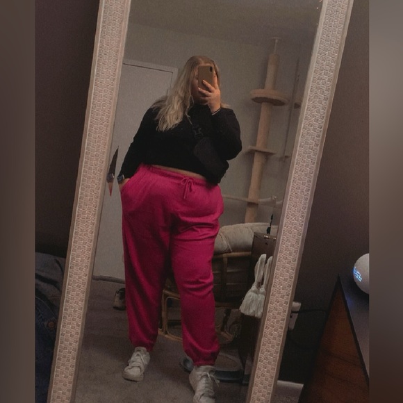 Meet your Posher, Elizabeth!! - Picture 8 of 9